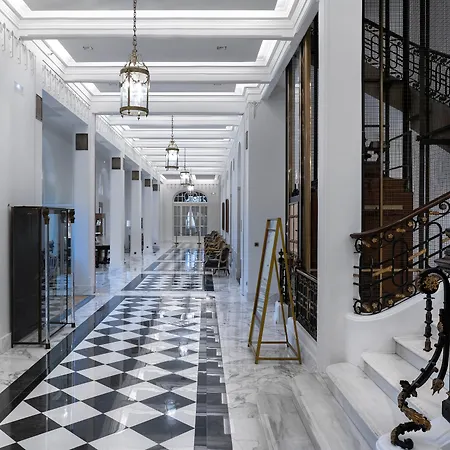 Hotel Eurostars Real 5*