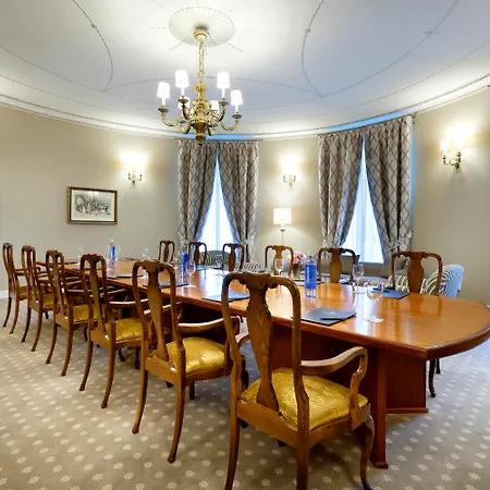 Hotel Eurostars Real 5*