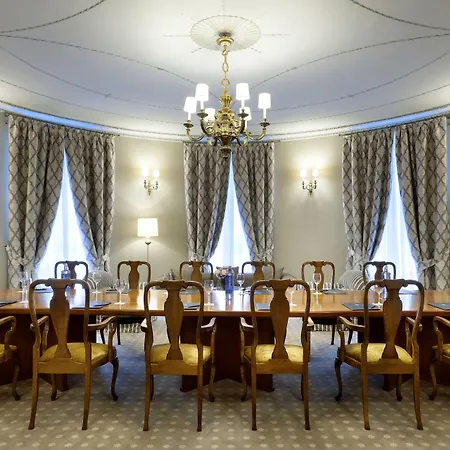 Eurostars Real 5*