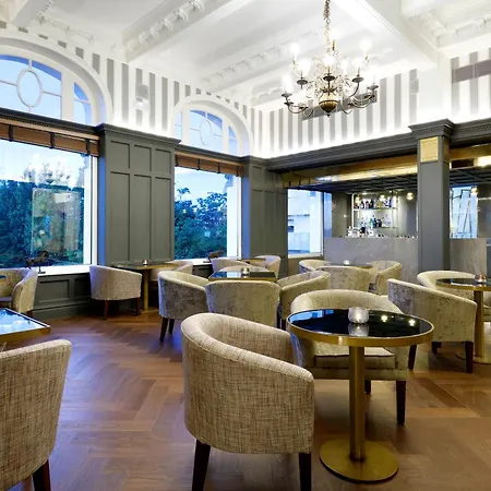 Eurostars Real Hotel