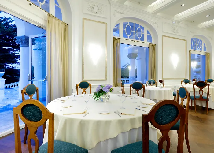 Eurostars Real Hotel 5*