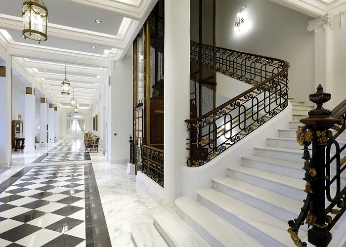 Hotel Eurostars Real 5*