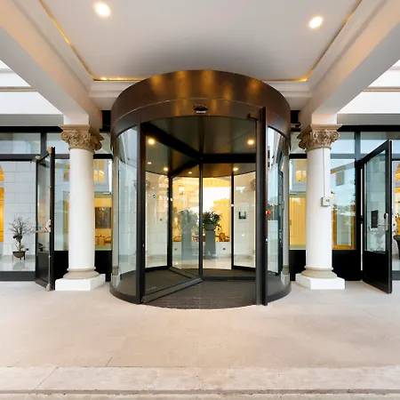 Hotel Eurostars Real 5*