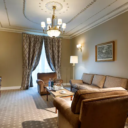 Eurostars Real Hotel 5*