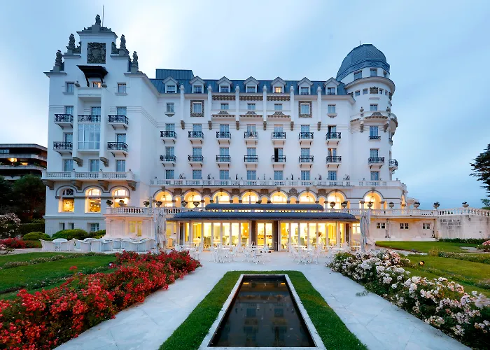 Eurostars Real فندق 5*